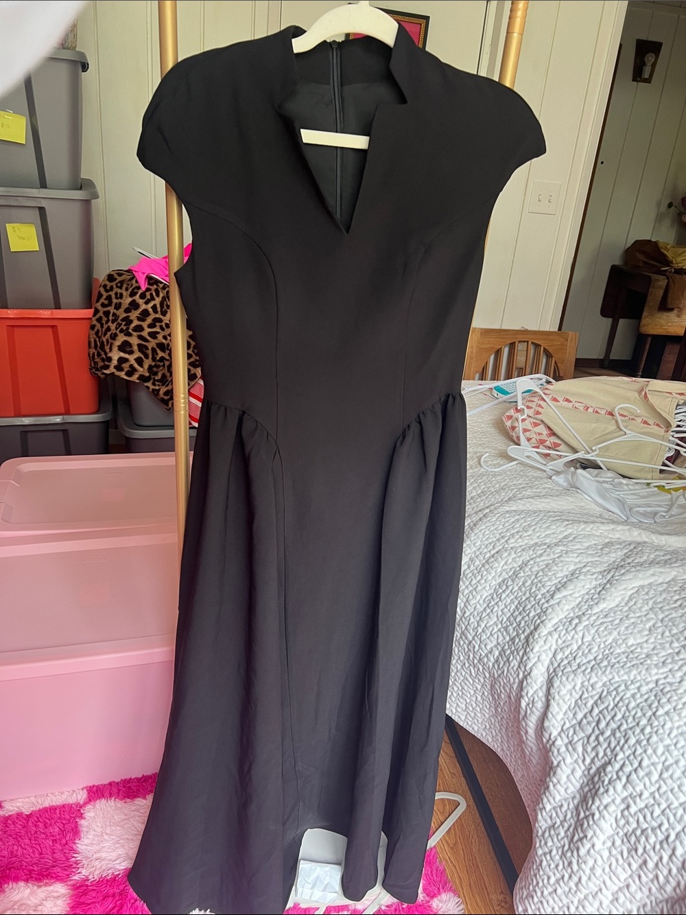 Commense Black Cap-Sleeve Dress
